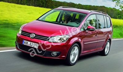 Автостекла Volkswagen Touran II c установкой в Москве